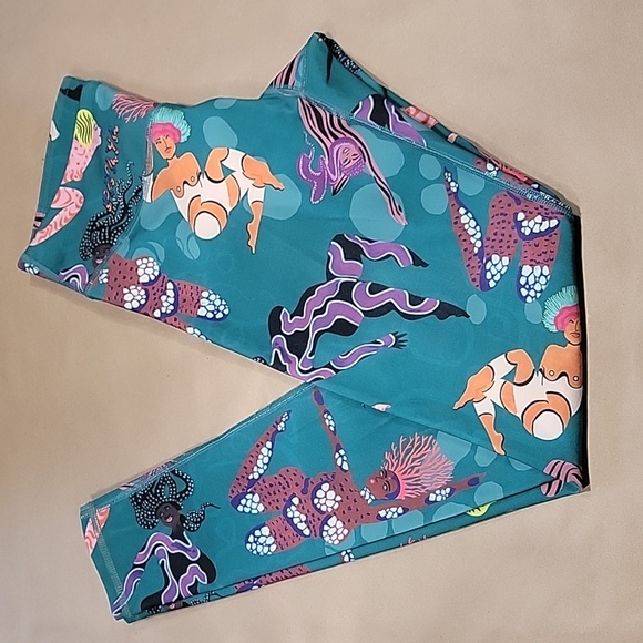 Pitaya Size M Teal Green with Abstract Ladies Graphic Yoga Leggings - Picture 5 of 11